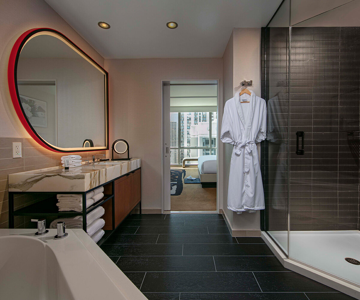 Junior Suite Bathroom | theWit Hotel - A Hilton Hotel