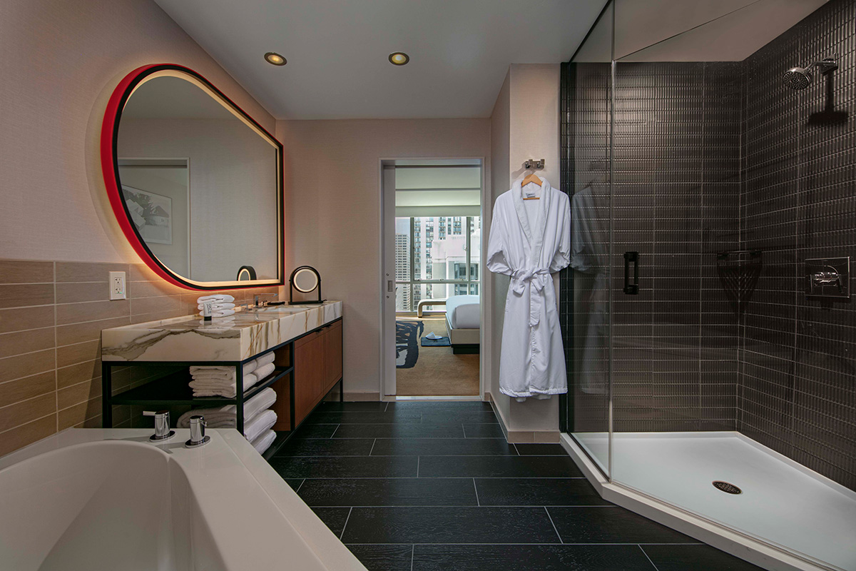 Junior Suite Bathroom | theWit Hotel - A Hilton Hotel