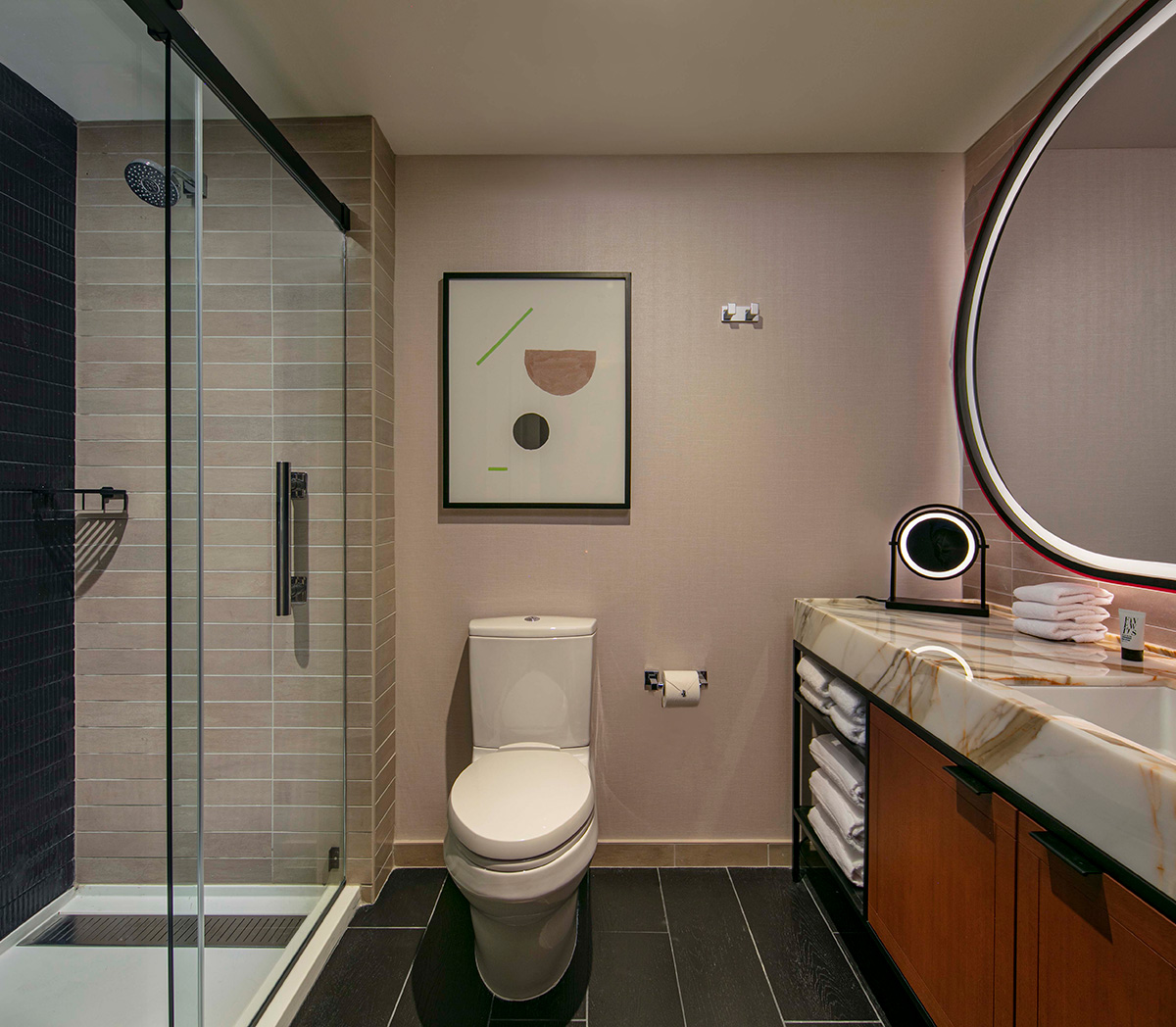 Standard King Bathroom | theWit Hotel - A Hilton Hotel