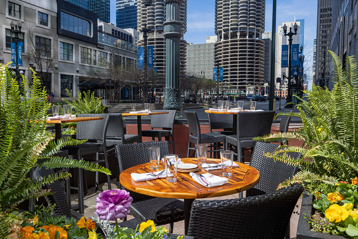 State and Lake Patio | theWit Hotel - A Hilton Hotel